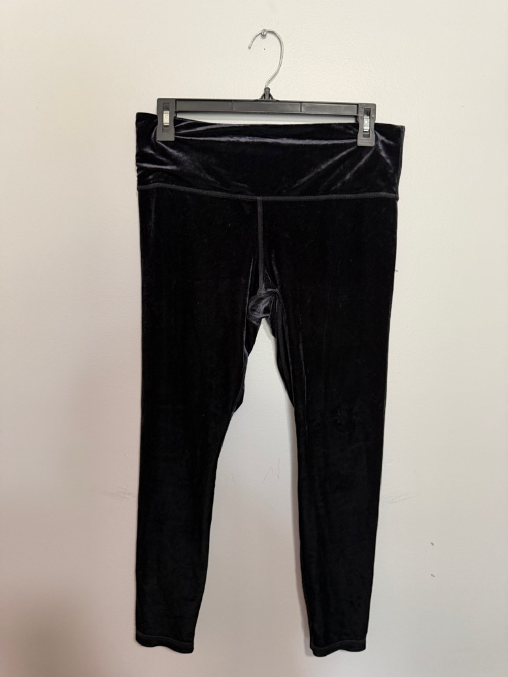 Athleta Elation Velvet Tight Legging Size L/P